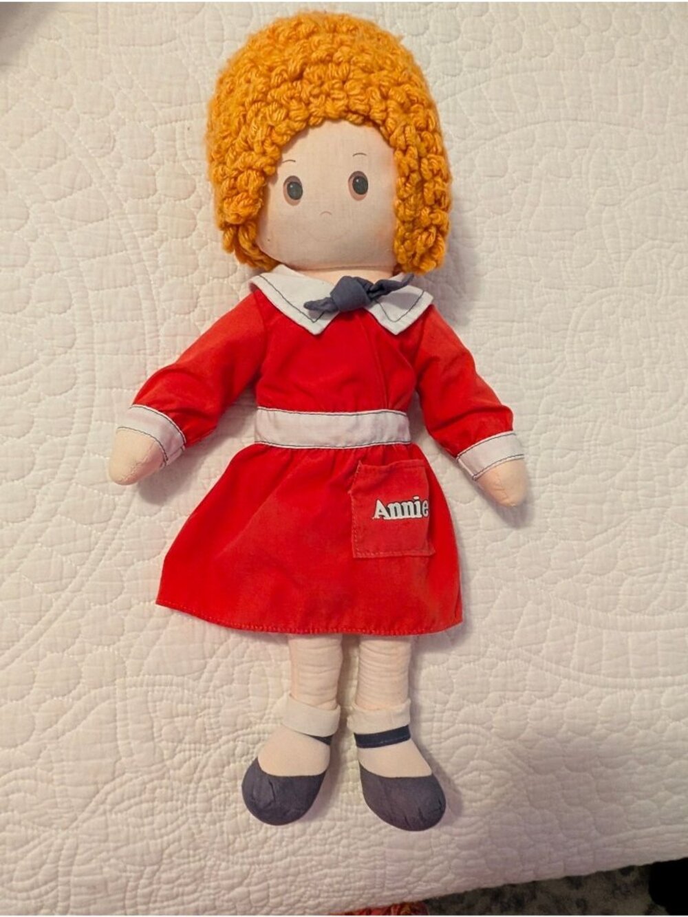 Vintage 1977 Annie Cloth Rag Doll By Knickerbocker Toy Co. With Red Dress & Yarn